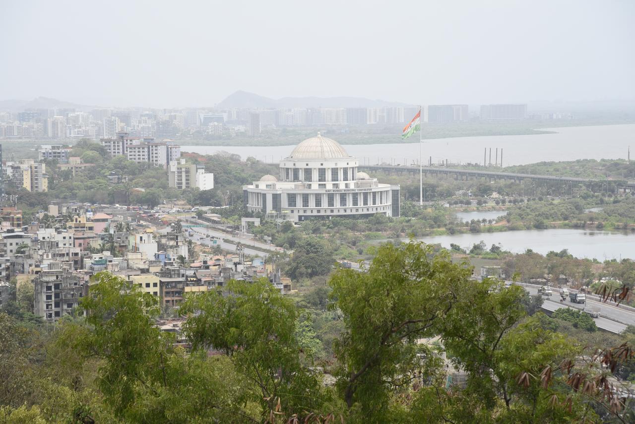 The Sky Inn Navi Mumbai Exterior photo